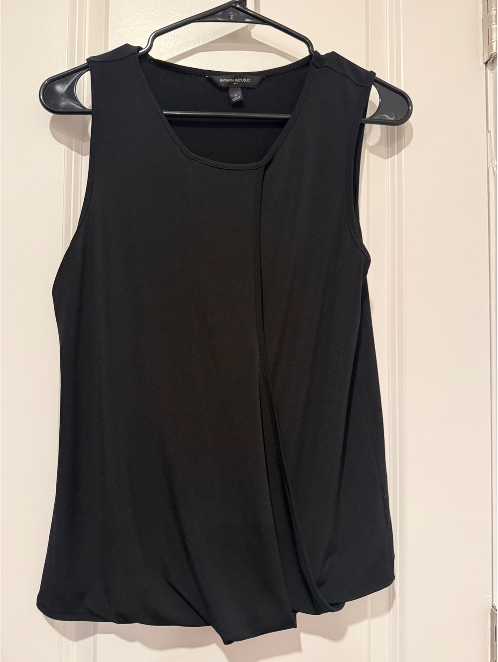 Banana Republic Women's Black Sleeveless Draped Top Size Small